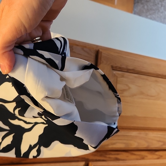 Keepsake - Picture 4 of 5